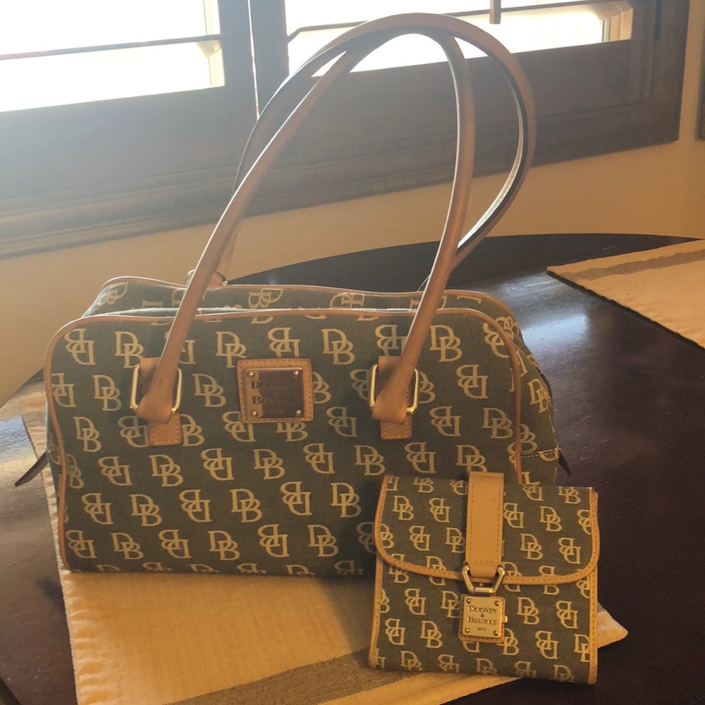 Dooney and Bourke purse w/ matching wallet